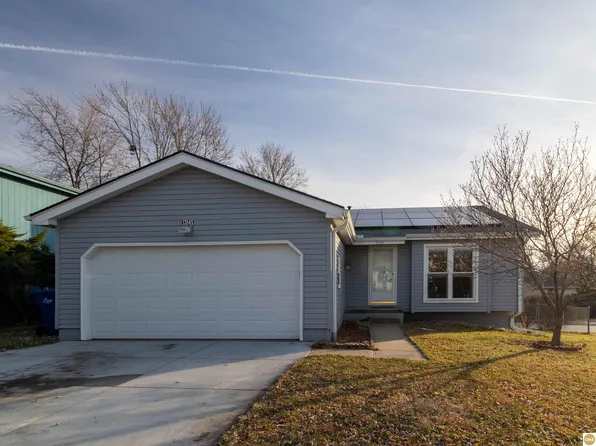 13545 Emiline St, Omaha, NE 68138