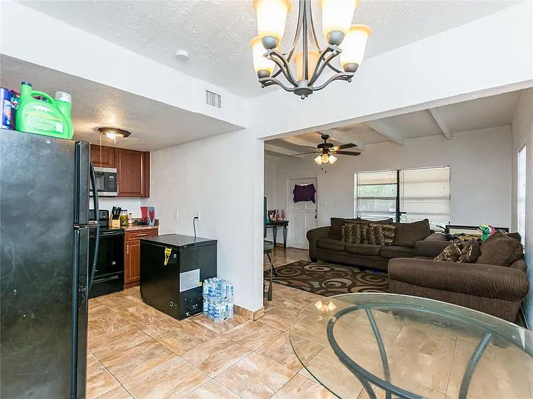 204 NW 28th Ave #1 — Photo 7