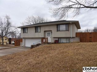 13523 Z St, Omaha, NE 68137