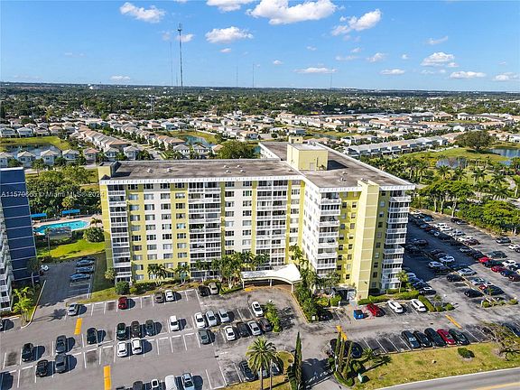 2nd image of 4400 Hillcrest Dr APT 807A