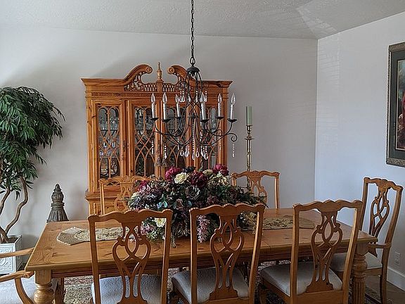Formal Dining