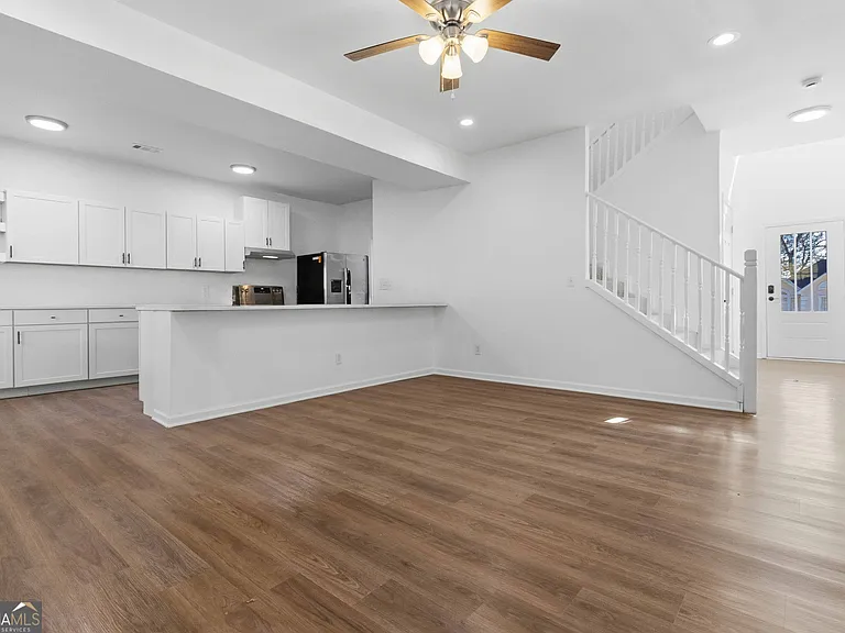 6938 Shadow Ridge Ln — Photo 7