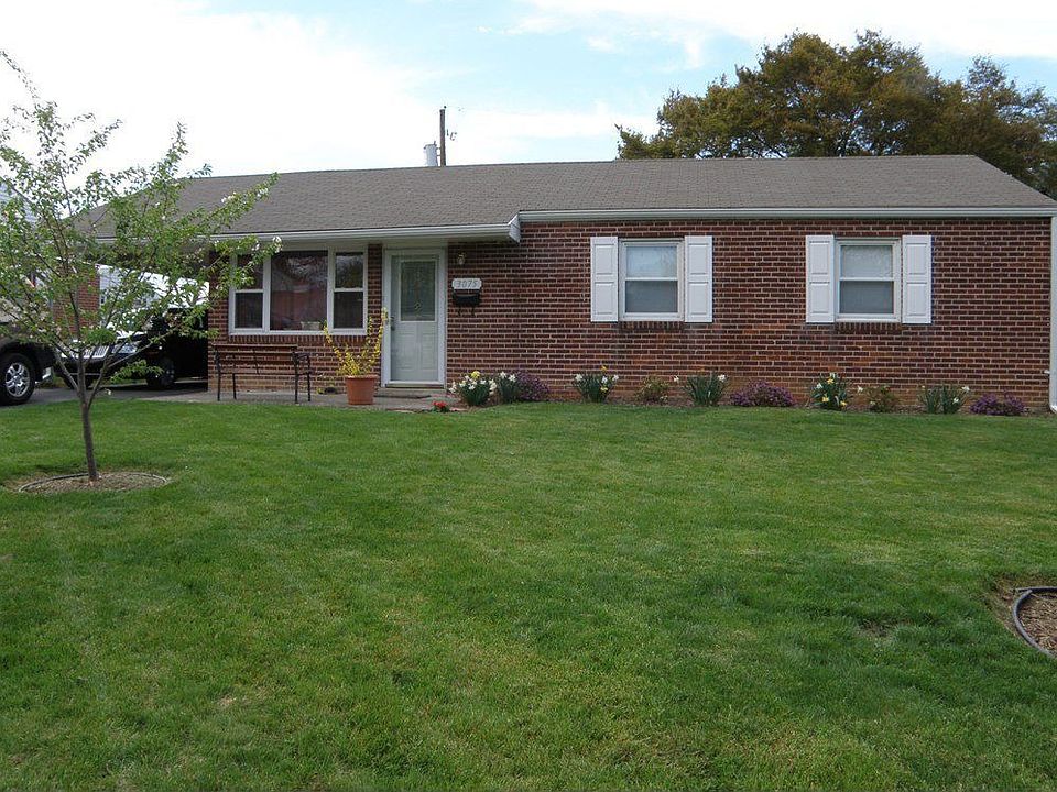 Front yard, attached carport