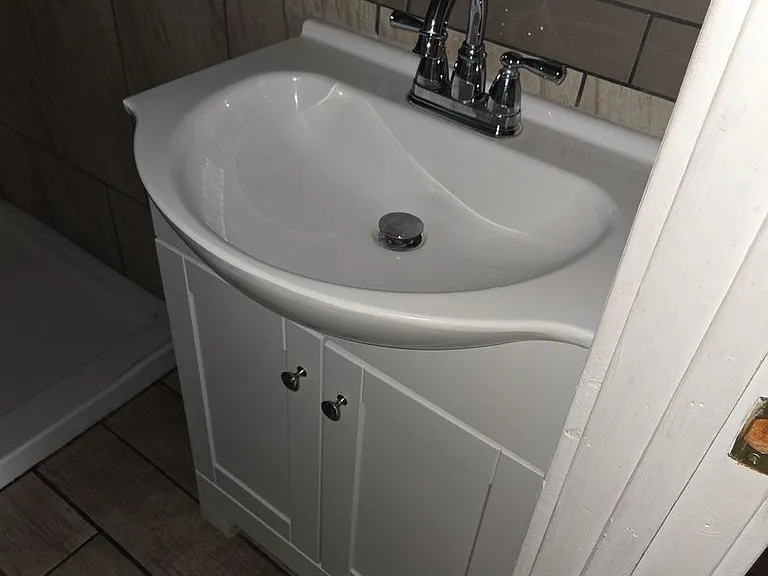 609 Valley Rd — Photo 13