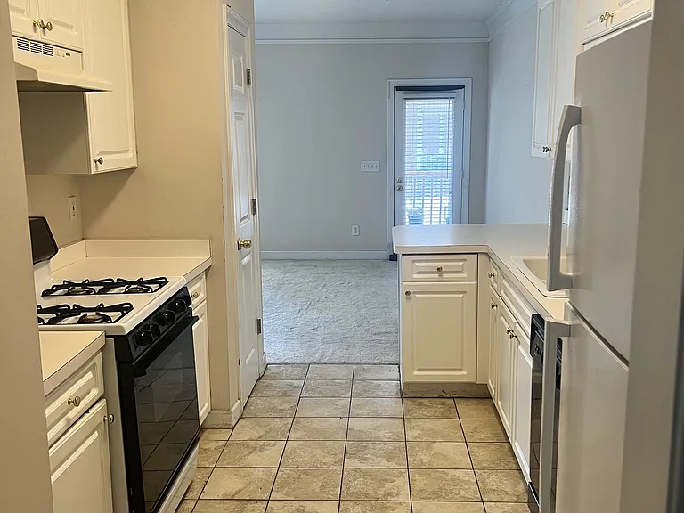 260 Manning Rd #66 — Photo 4