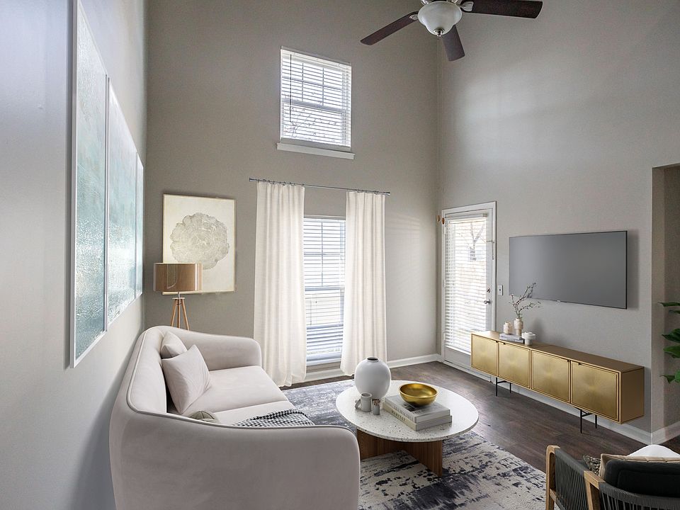 Marina_Pointe_Marina-Pointe_003_15-08-24_13_37