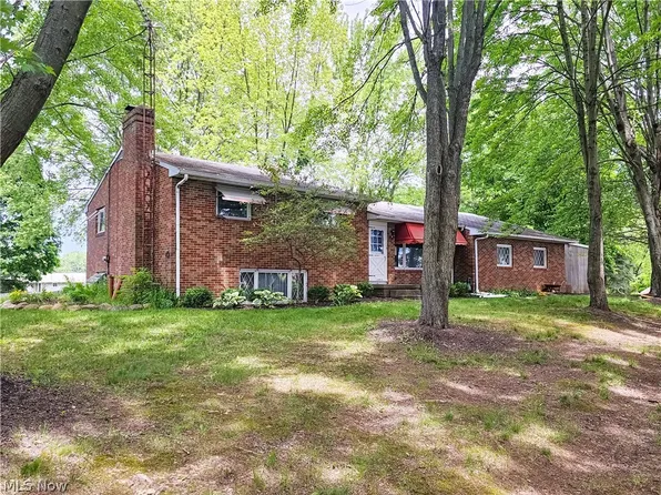 4685 Echoglenn Ave NW, North Canton, OH 44720