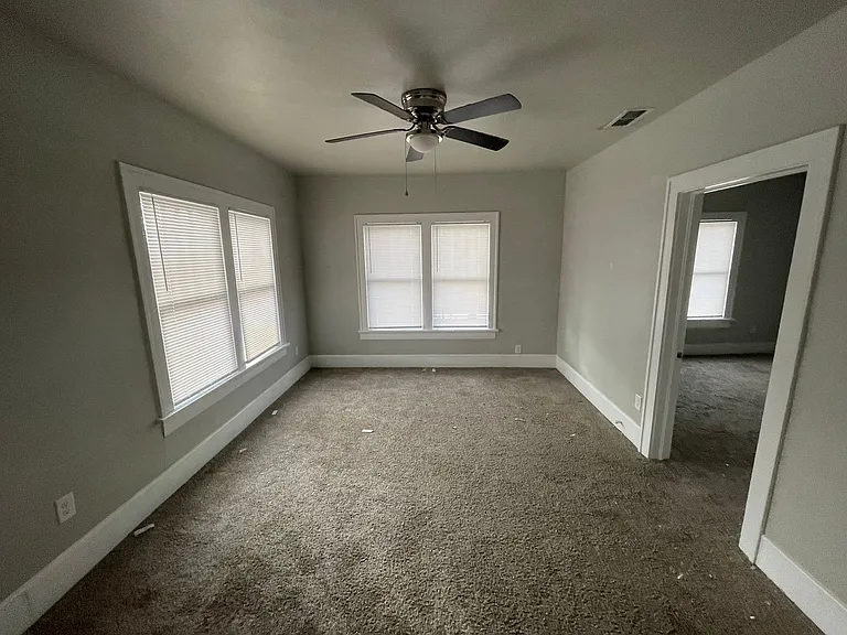 1534 Chestnut St — Photo 10