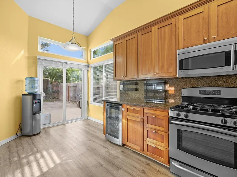 9170 Lakemont Dr — Photo 8