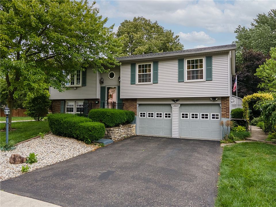 1st image of 206 Brookwood Dr