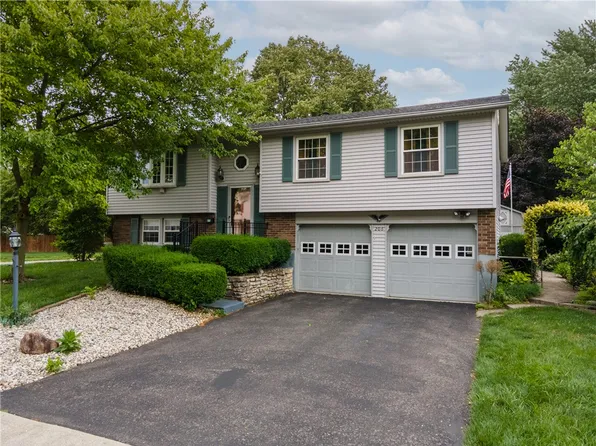 206 Brookwood Dr, Englewood, OH 45322