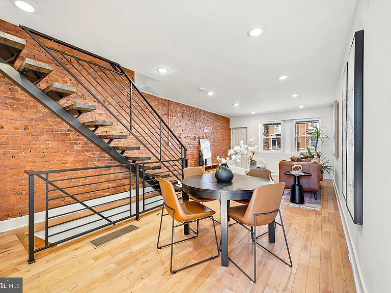 3171 Cedar St — Photo 4