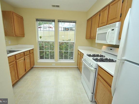 4th image of 400 Kentlands Blvd APT 1