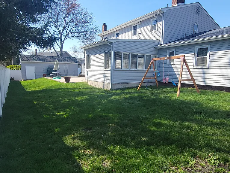 50 Algonquin Ave — Photo 3