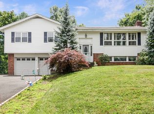 41 Locust Rd, Briarcliff Manor, NY 10510