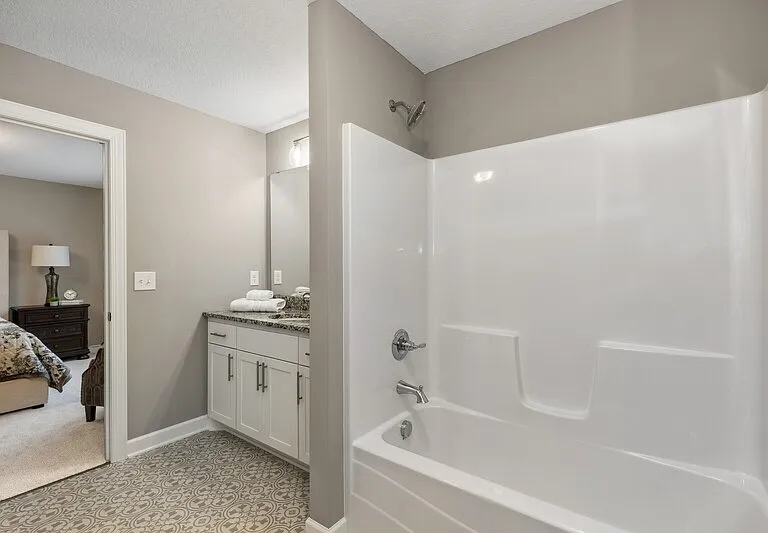 13837 Oakwood Dr — Photo 5