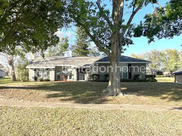 10411 Myakka Dr, Clermont, FL 34711