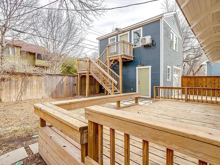 1405 S Henderson St — Photo 56