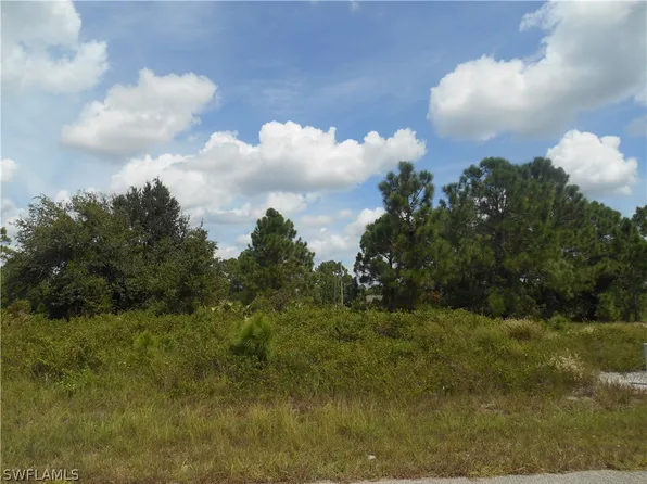 1031 Plymouth St E, Lehigh Acres, FL 33974
