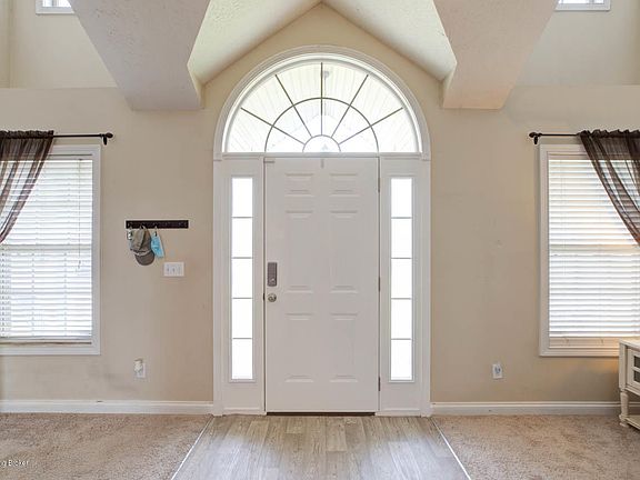 4th image of 141 Eagle Feather St