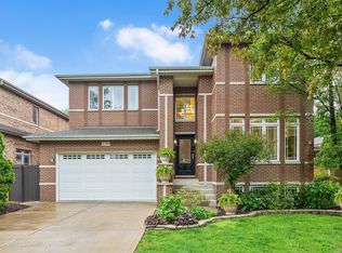 220 Kings Ct, La Grange Park, IL 60526