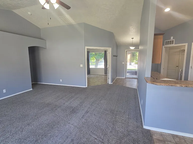 2589 W Whitelaw Dr — Photo 3