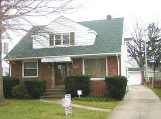 23600 Hartland Rd, Euclid, OH 44123