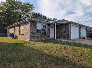 1951 S Brower Ave #1951, Fayetteville, AR 72701