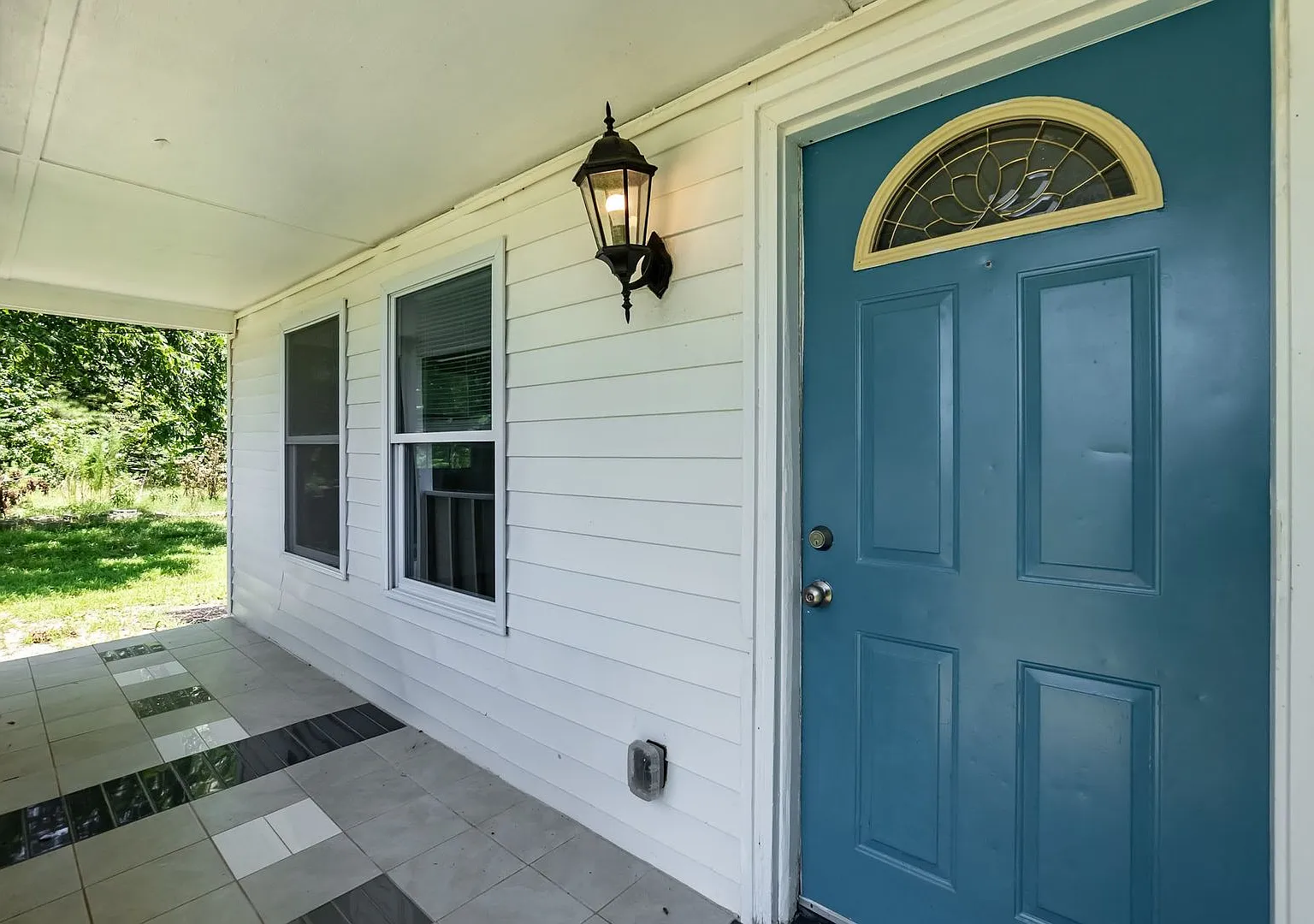 Three Bedroom Home! — Photo 4