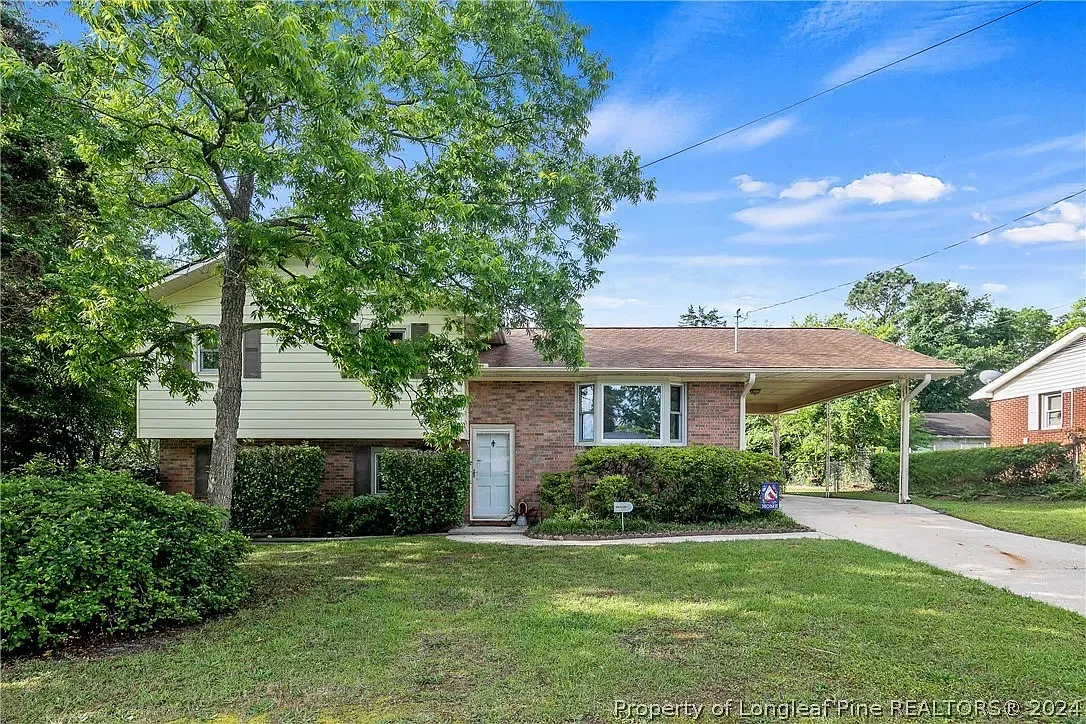 3 bed, 2.5 bath, 1772 sqft, $1,900 — Photo 1