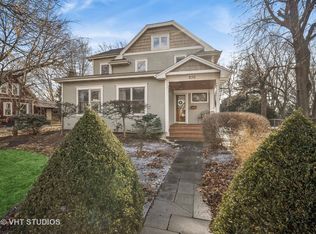 235 McKinley Ave, Libertyville, IL 60048