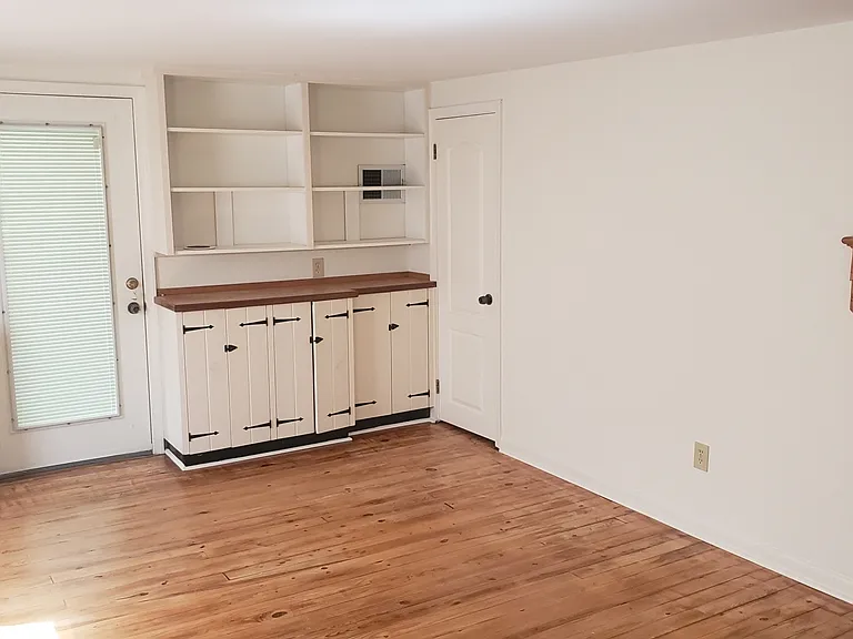 625 Southwood Rd — Photo 5
