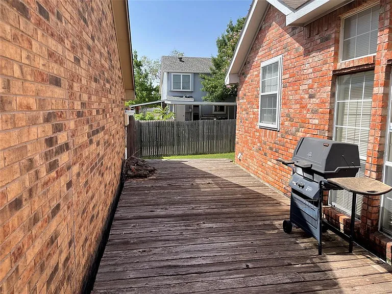 1330 Overlook Dr — Photo 29