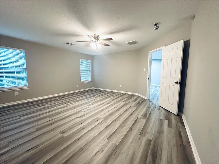 3514 Benjamin Franklin Ln — Photo 10