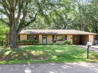 1038 E Perry Rd, Greenville, SC 29609