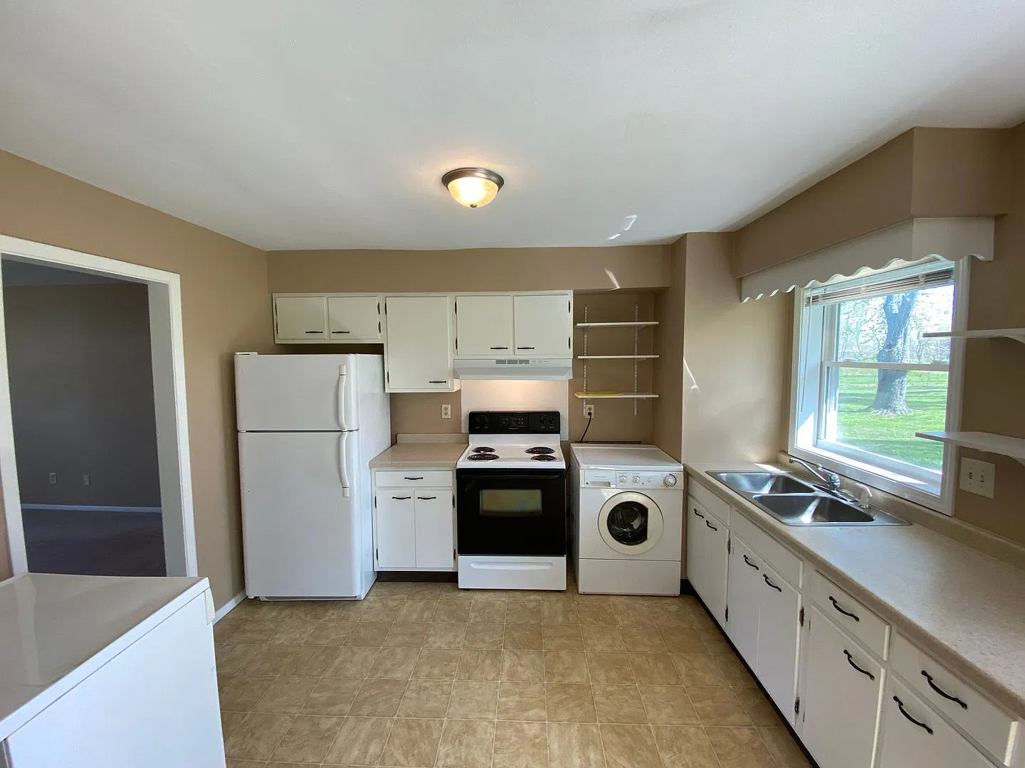 3900 S. Rendy Lane — Photo 4