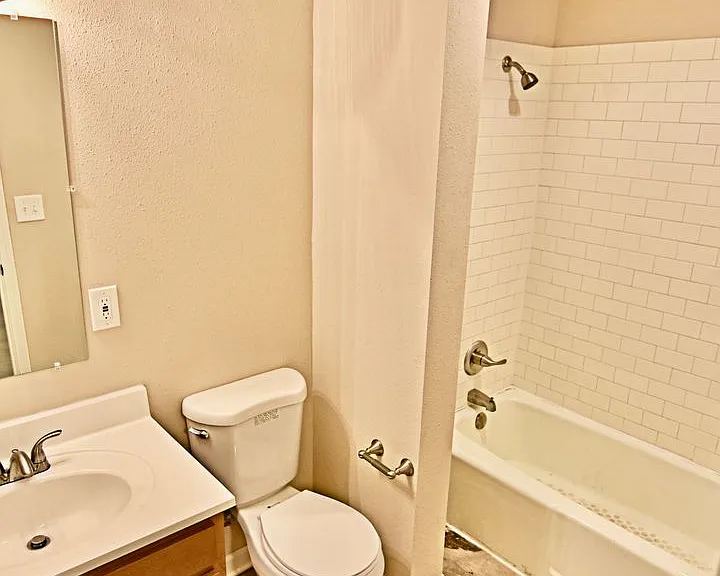 Hemingway Heights — Photo 14