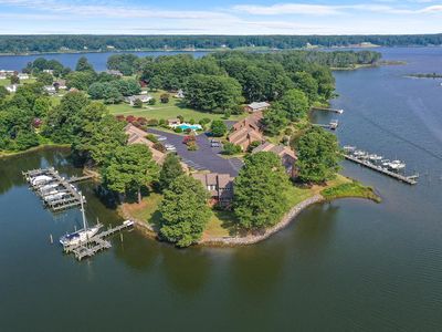 51 Hudgins Point Ln, Cobbs Creek, VA, 23035