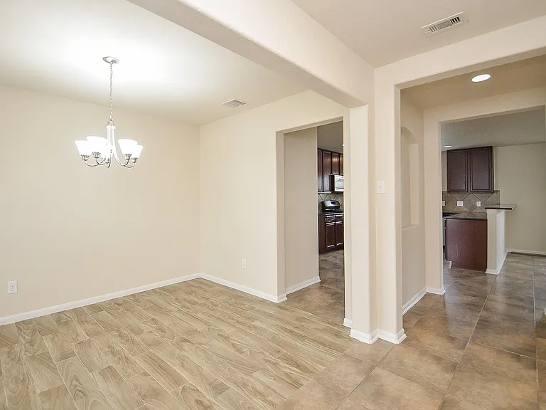 21610 Yeaney Dr — Photo 7