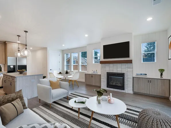 6961 N Stanford Ave #A, Portland, OR 97203