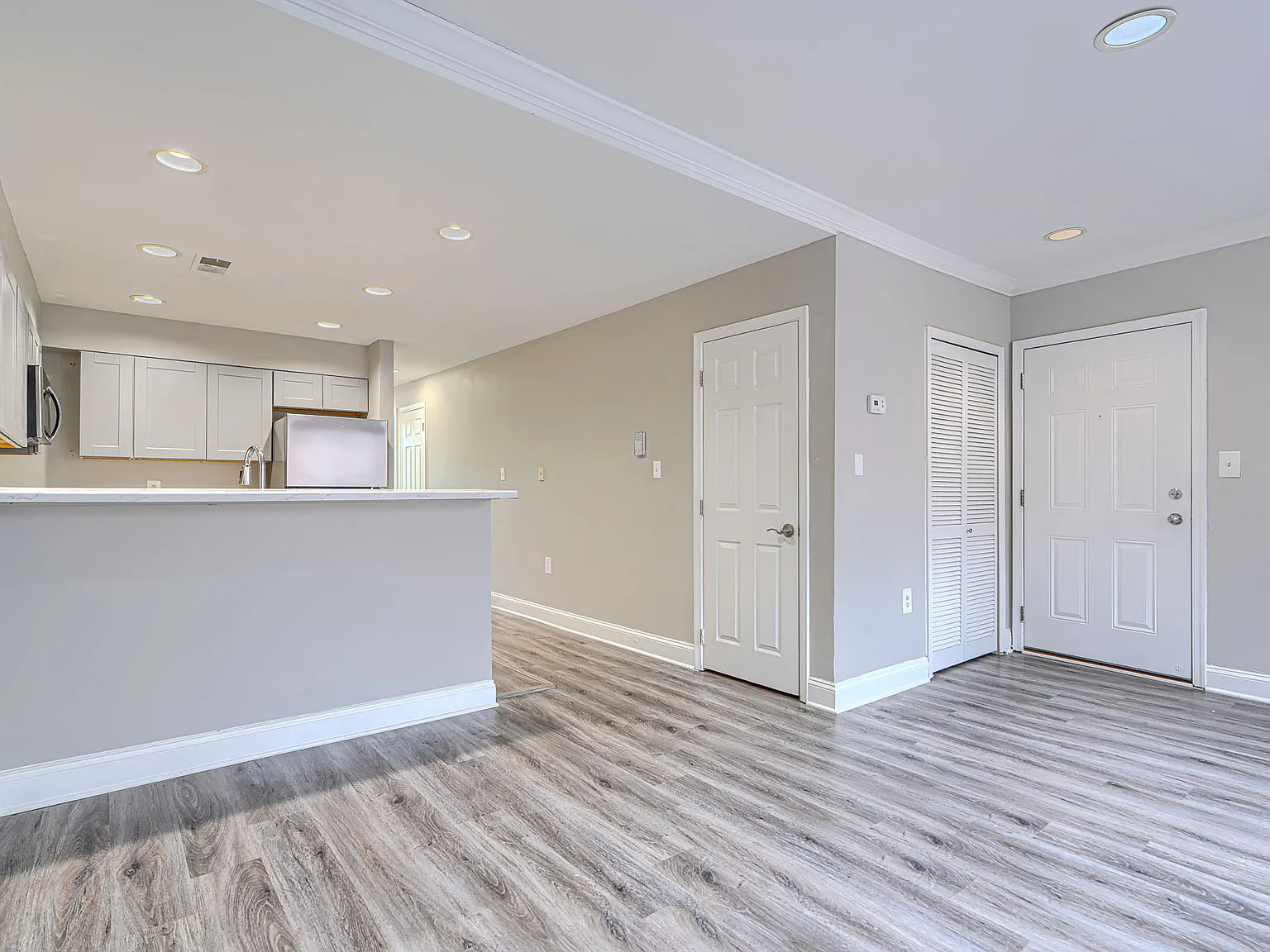 2 bed, 800 sqft, $1,450 — Photo 4