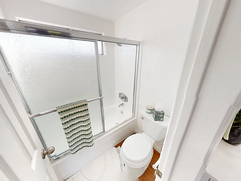 16220 Cornuta Apartments — Photo 16