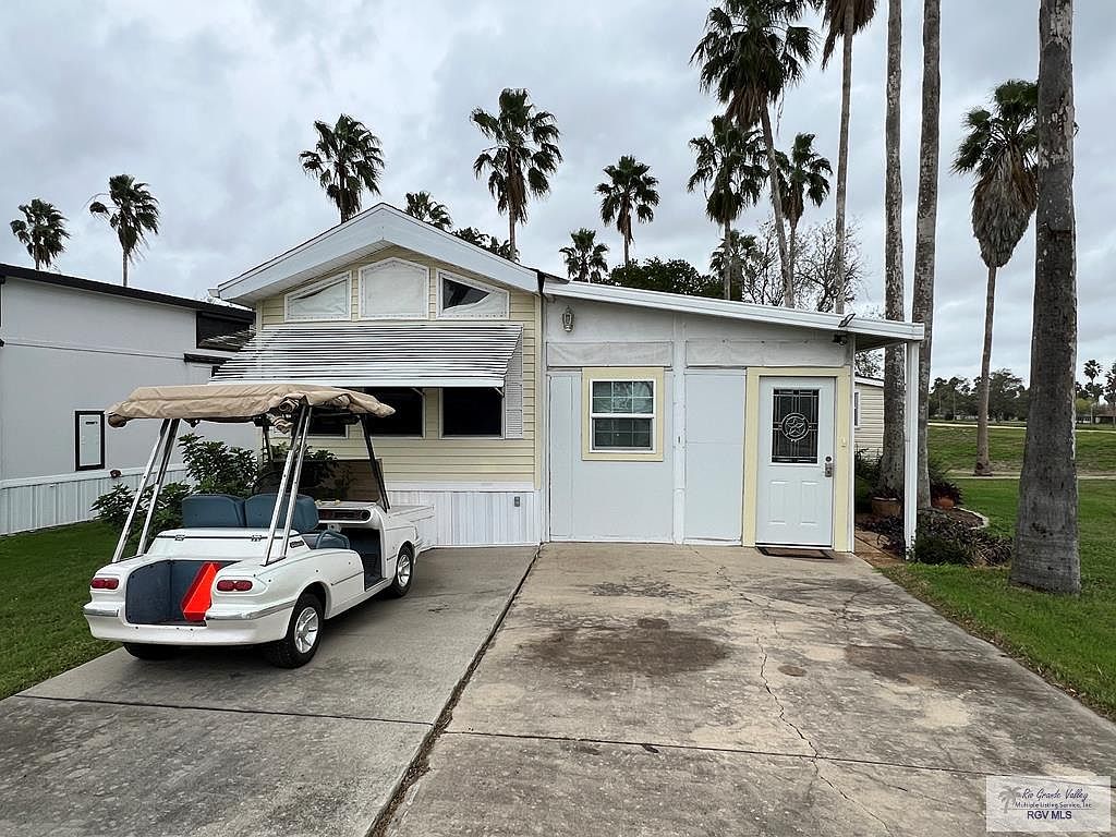 102 Mississippi River Blvd