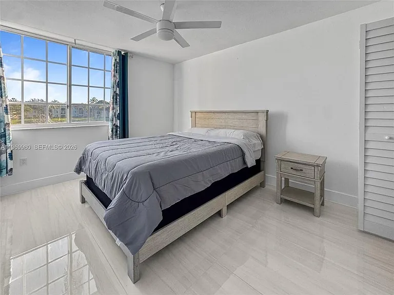 2123 Renaissance Blvd — Photo 8