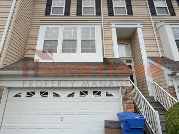 244 S Azalea Ct, Glen Mills, PA 19342