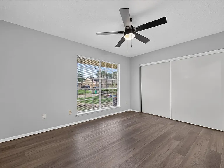 2403 Autumn Springs Ln — Photo 13