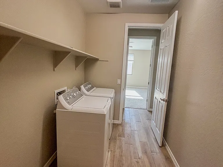 W Michaels Dr — Photo 8