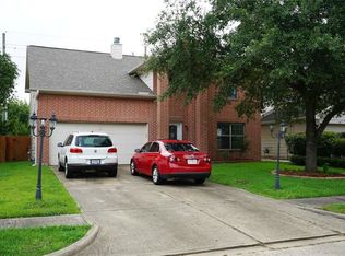 9607 Birdnest Trl, Sugar Land, TX 77498