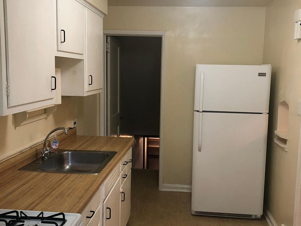 1st image of 375-377 Broadmoor Ave