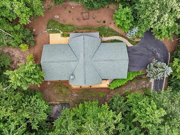 3rd image of 2645 Rosewood Ln